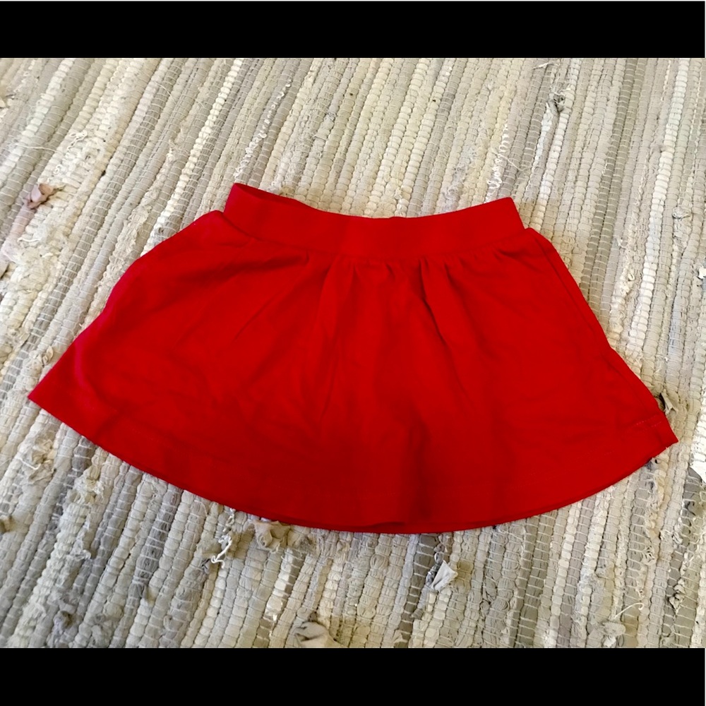 Primary Brand red cotton pocketed skirt size 2-3